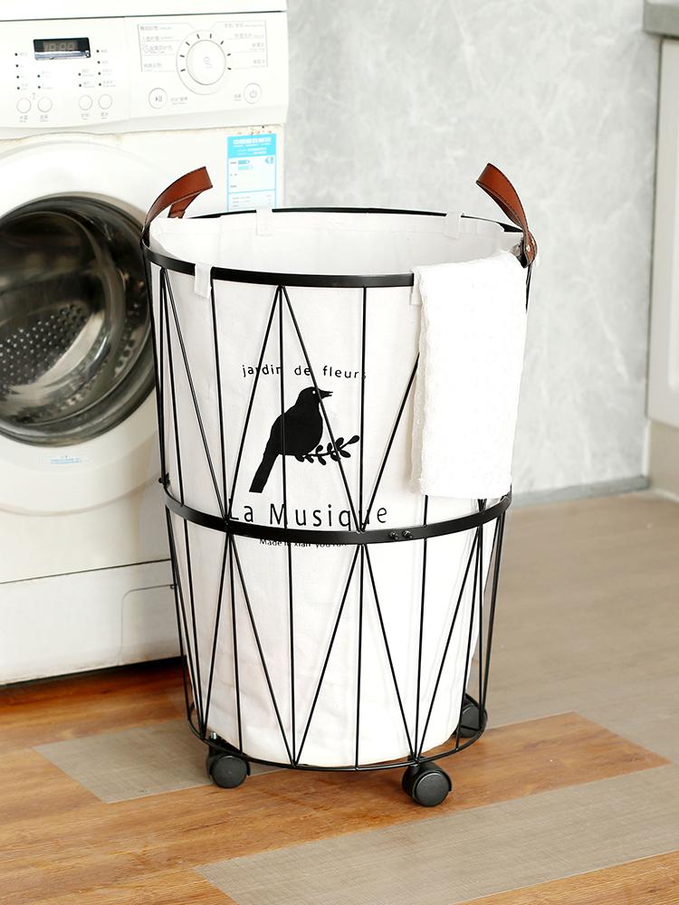 Bac à Linge Design en Fer Roulant