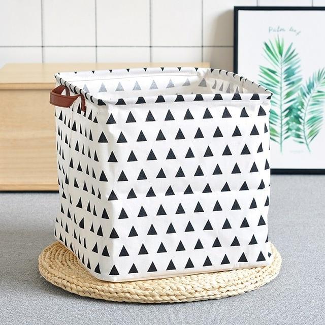 panier à linge design blanc pyramides