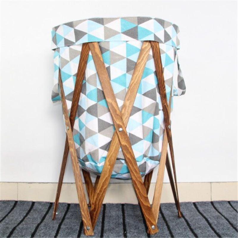 panier de linge bleu triangles