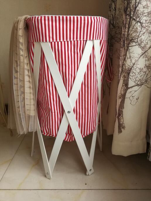sac à linge pliable en bois tissu rayé blanc et rouge