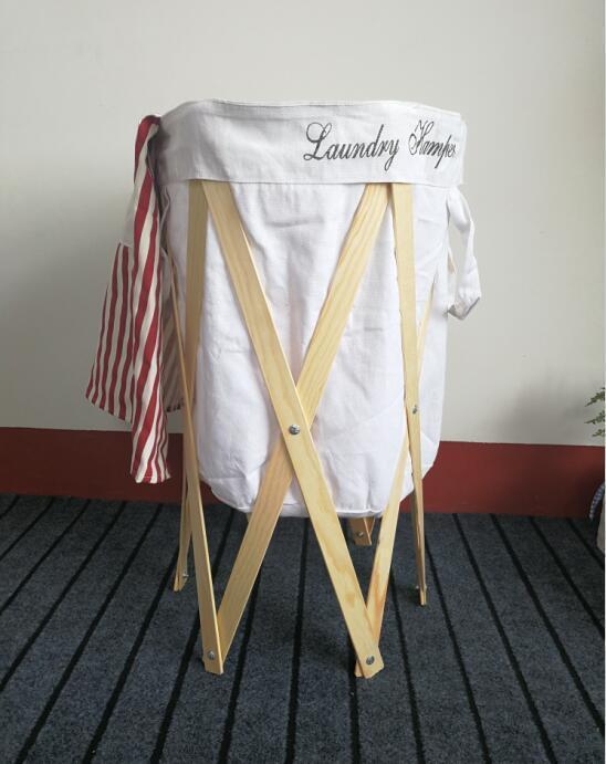panière linge en cadre de bois