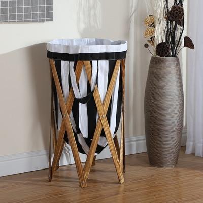 panier à linge en bois et tissu noir et blanc