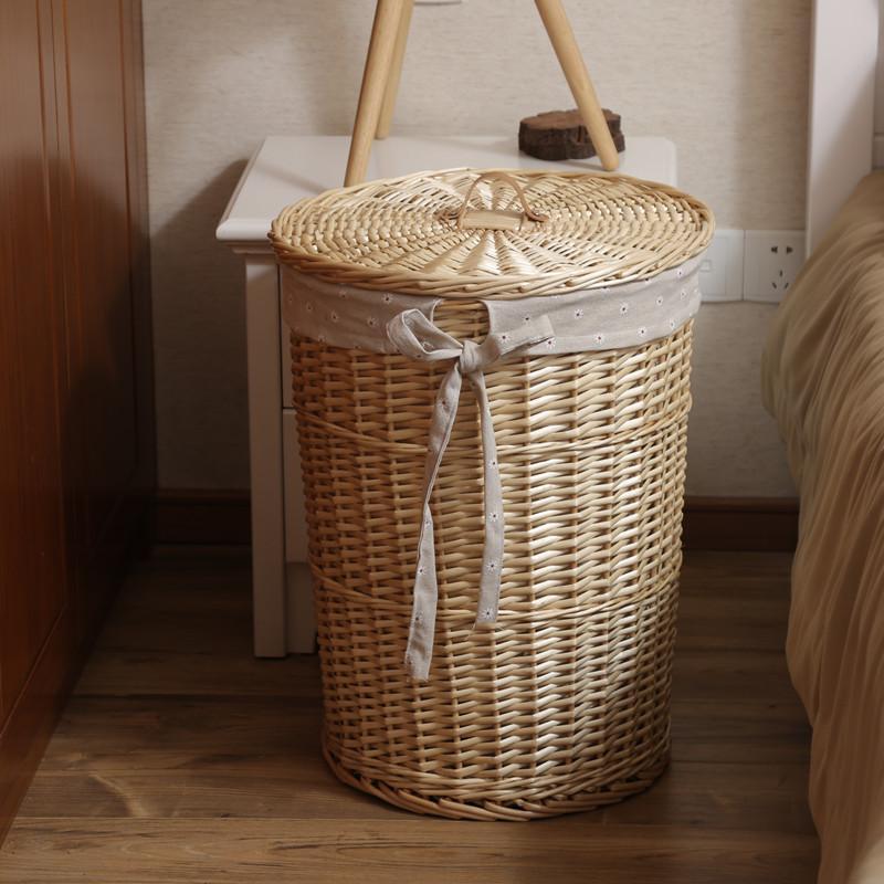 panier en osier de linge brun clair