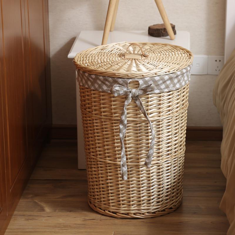 panier linge sale en osier brun clair