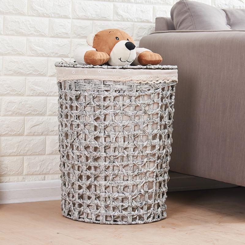 panier de linge en rotin gris