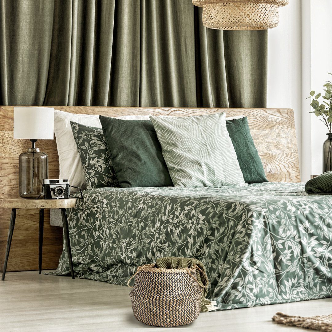 Panier à Linge fait de Jonc de mer dans une chambre