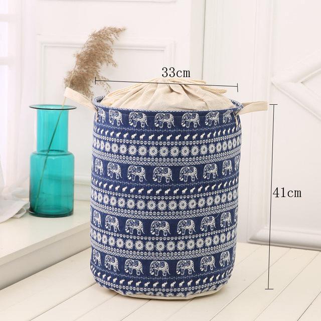 panier à linge en tissu bleu