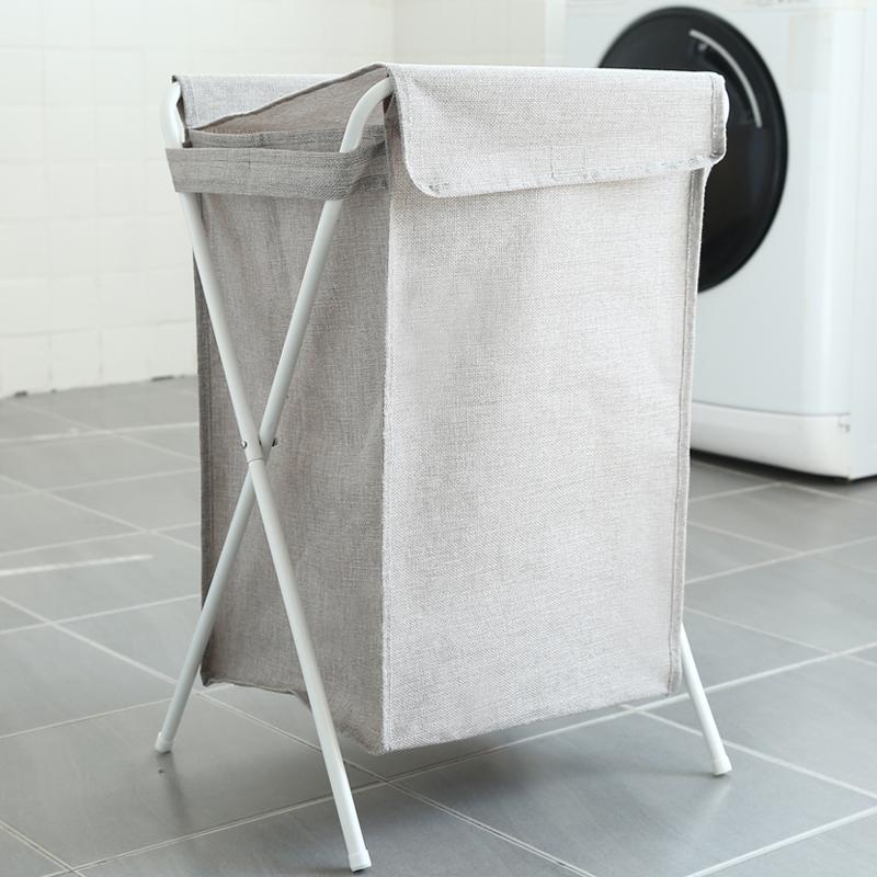panier de linge pliable gris clair avec couvercle