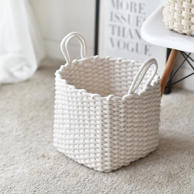 panier à linge tressé blanc en coton
