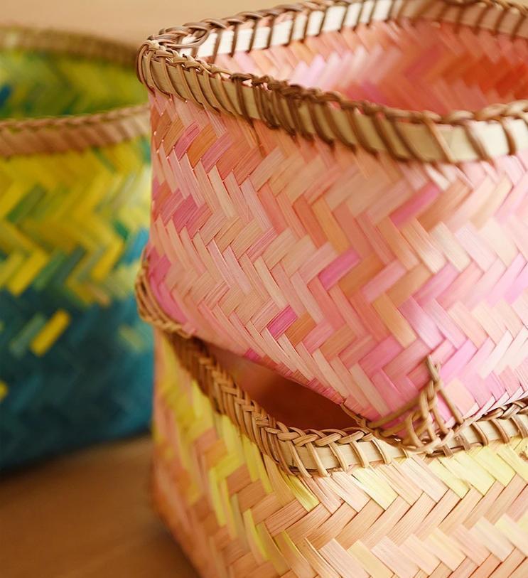 panier tressé à la main pour salle d'eau