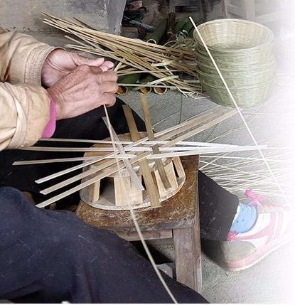 atelier tressage panier à linge en bambou