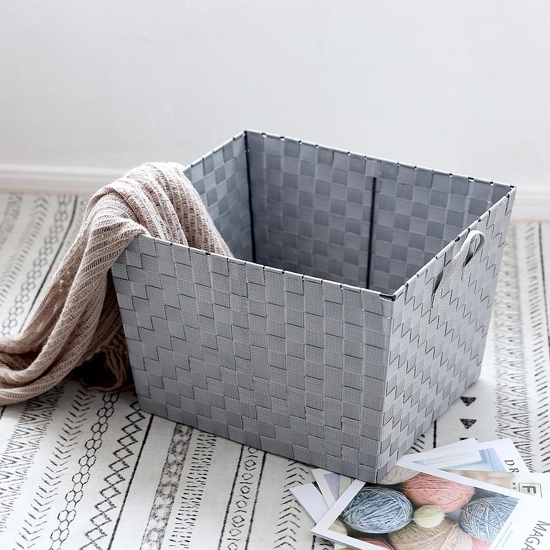 panier gris à linge fait en nylon