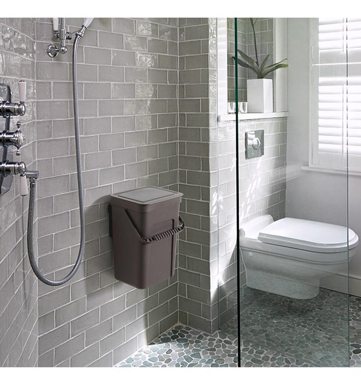panier mural marron pour salle de bain